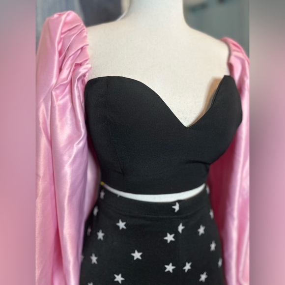 Fashion Nova Black Crop Top with Balloon Pink Sleeves - Picture 5 of 8